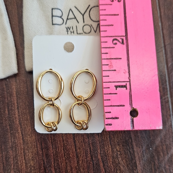 Bayou With Love Gold Bracelet and Earring Set - Picture 4 of 10